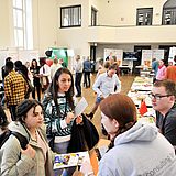 Studierende besuchen eine Veranstaltung an der TU Claushtal