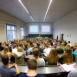 Studierende in einem Hörsaal